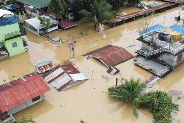 Super Typhoon Man-yi Ravages Philippines, Leaving at Least 8 Dead 🌪️ At least 8 killed in Philippines due to super typhoon Man-yi