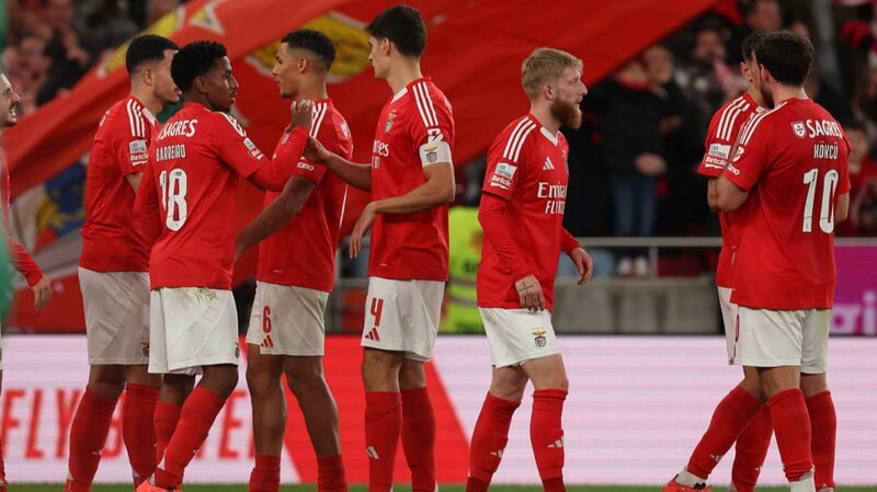 Benfica extend lead at Primeira Liga top after 3-0 win against Estoril