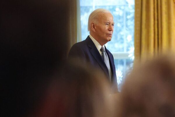 Justice Served! Biden Pardons 39 & Frees 1,500+ With Sentence Cuts ✨ Biden pardons 39 people, commutes sentences of 1,500 others