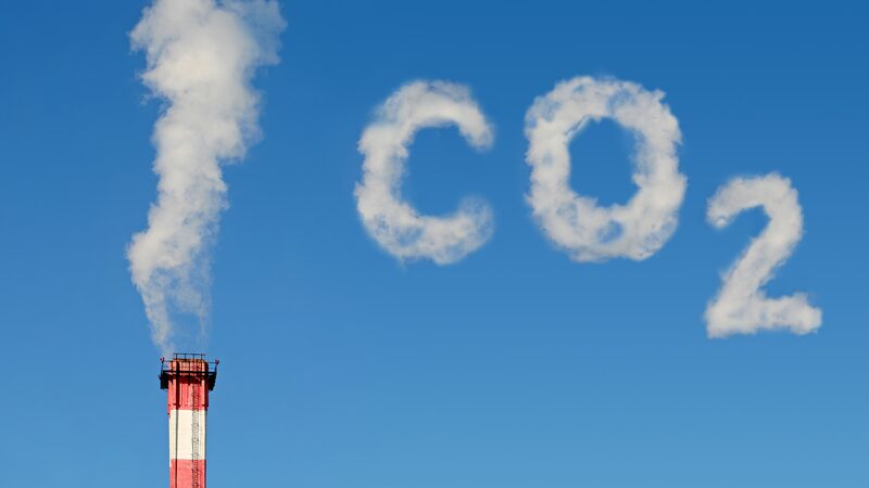 Britains_climate_advisers_urge_steeper_emissions_cut_target_for_2035 - Namaste Headlines Britain's climate advisers urge steeper emissions cut target for 2035