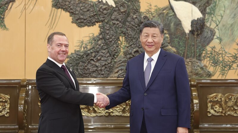 China, Russia call for political resolution on Ukraine crisis