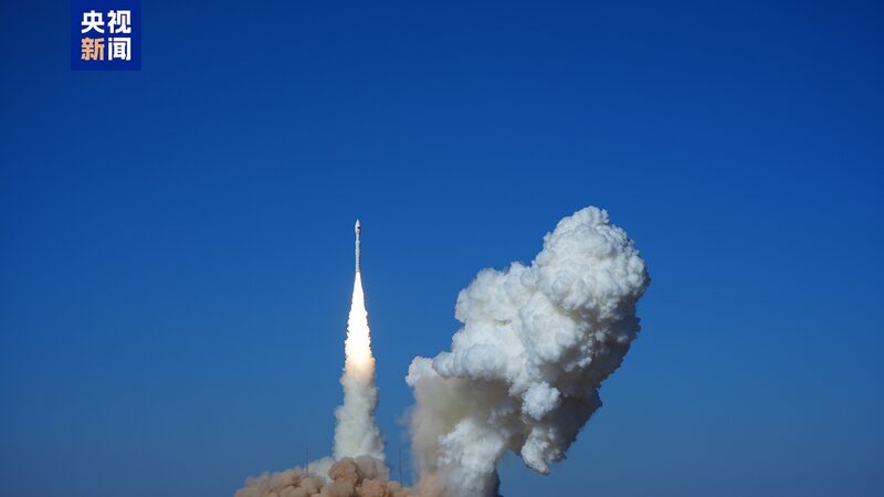 China launches Lijian-1 Y5 carrier rocket with 15 satellites onboard