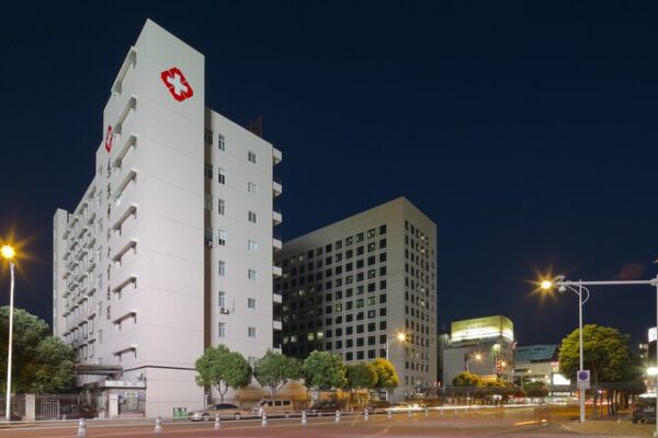 China Opens Health Sector: Full Foreign Hospital Ownership Now Allowed in Key Cities China permits full foreign ownership of hospitals in key cities