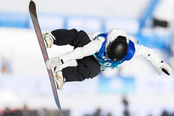 China’s Cai and Wu Shred into FIS Snowboard Halfpipe World Cup Final! 🏂✨ China's Cai, Wu advance to FIS Snowboard Halfpipe World Cup final