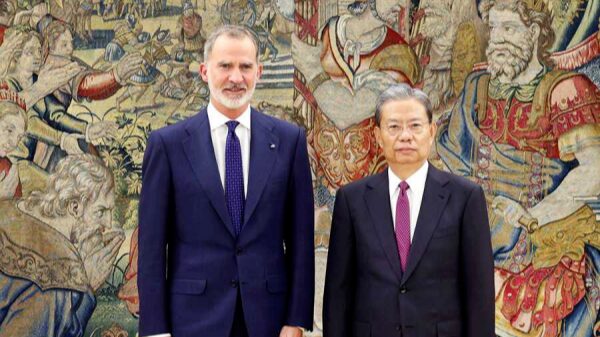 China and Spain Gear Up for Deeper Cooperation! 🌏🤝🇪🇸 China's top legislator pledges deeper cooperation with Spain