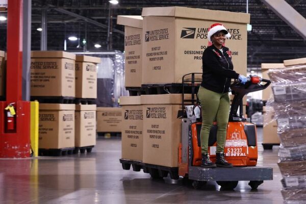 Chinese Shoppers Embrace Black Friday as E-Commerce Unites Borders Chinese shoppers join Black Friday as e-commerce bridges borders