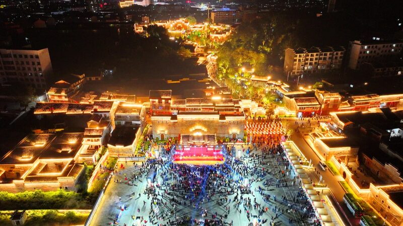 Dazzling night views of Jinxi Historical and Cultural District