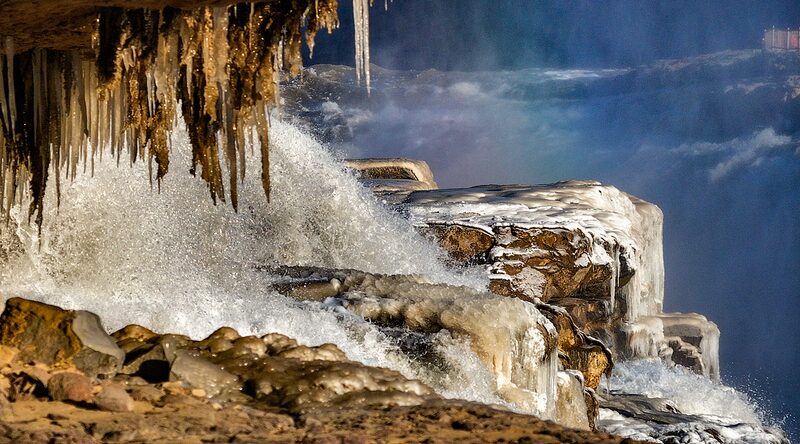 Ice_and_roaring_waters_at_Hukou_Waterfall - Namaste Headlines Ice and roaring waters at Hukou Waterfall