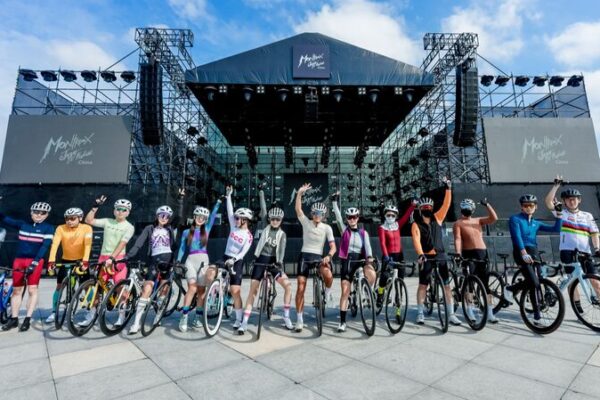 Jazz on Wheels: Groove and Ride at Jinji Lake Tour Jazz on wheels: Jinji Lake cycling music tour
