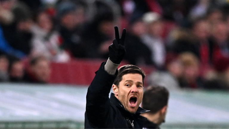 Leverkusen cruises past Augsburg to climb to second