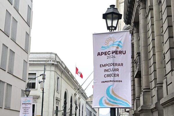 Chinese President Arrives for APEC Summit and State Visit ✈️🇨🇳 Live: Chinese president's arrival for the APEC meeting and state visit video poster