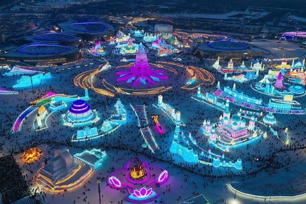 Harbin’s Ice and Snow World Attracts Visitors to NE China Live: Harbin Ice and Snow World draws visitors to NE China video poster