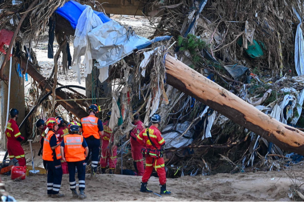 Live: Search and rescue operations underway in Spain video poster