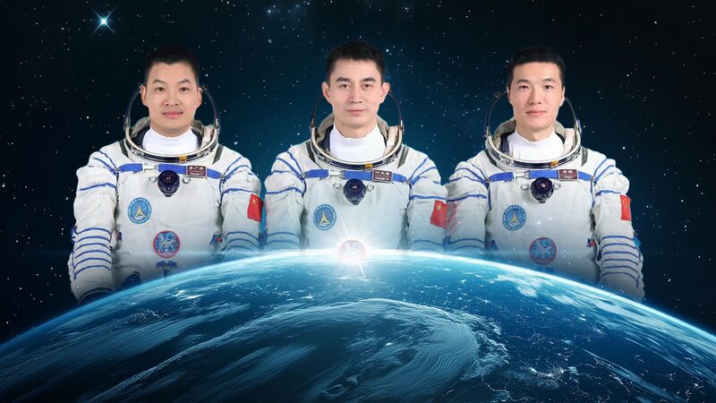 Live: Special coverage of Shenzhou-18 crew's return to Earth video poster