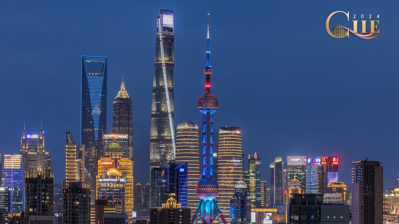 Live: Welcome to CIIE! Enjoy the neon night in Shanghai's Lujiazui video poster