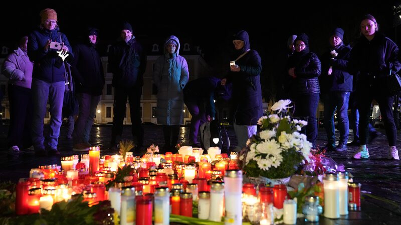 Memorial service held for victims of car attack at German market