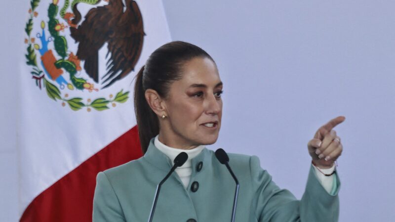 Mexico_warns_Trump_tariffs_would_kill_400000_US_jobs - Namaste Headlines Mexico warns Trump tariffs would kill 400,000 U.S. jobs