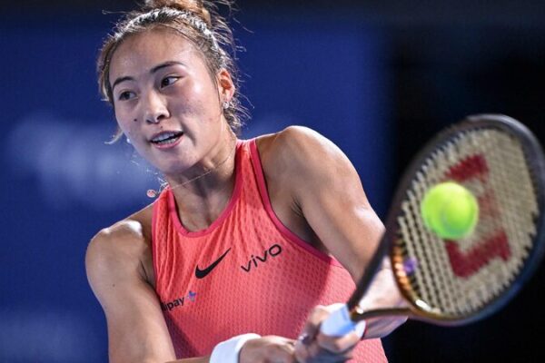 No. 1 seed Zheng Qinwen advances to quarterfinals at Pan Pacific Open