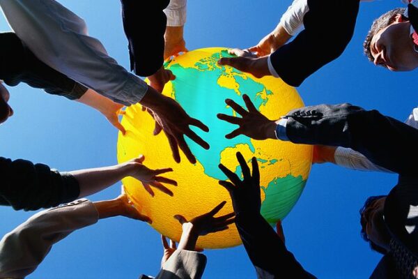 🌏 United for a Greener Future: Solving Global Climate Challenges Together One fate: Joint efforts required to solve global climate problems