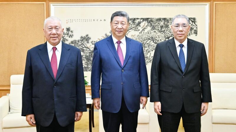 President_Xi_meets_former_chief_executives_of_Macao_SAR - Namaste Headlines President Xi meets former chief executives of Macao SAR
