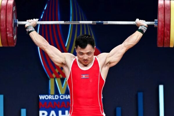 North Korea’s Ri Chong Song and Ri Suk Make Weightlifting History! 🏋️♂️🏋️♀️ Ri Chong Song win men's 81kg, Ri Suk sets two records in women's 64kg