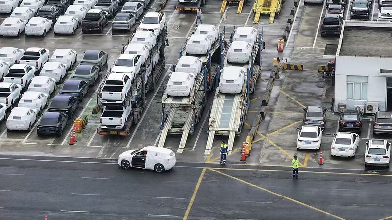 Shanghai launches one-stop services for used car exports