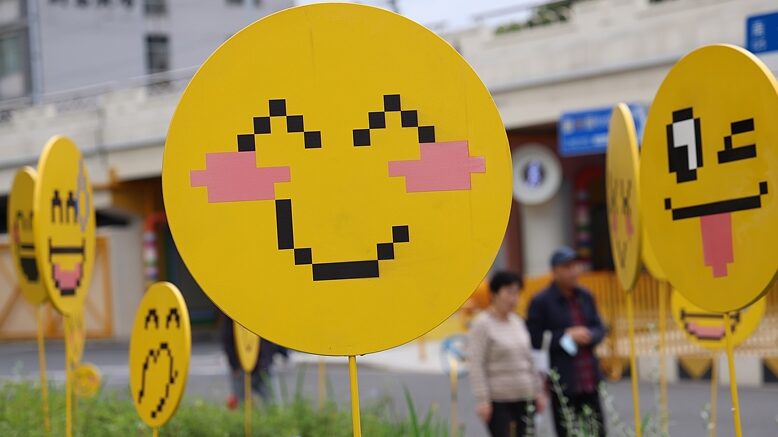 Smiling_emoji_installations_create_a_happy_place_in_Shanghai - Namaste Headlines Smiling emoji installations create a happy place in Shanghai