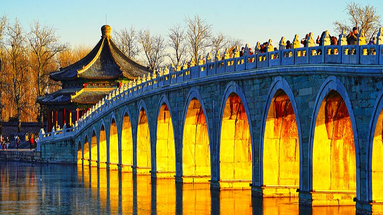 Spectacular_phenomenon_sheds_light_on_classical_architectural_wisdom - Namaste Headlines Spectacular phenomenon sheds light on classical architectural wisdom