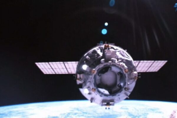 Tianzhou-7 Cargo Spacecraft Makes a Stellar Return to Earth 🌟 Tianzhou-7 cargo spacecraft successfully re-enters atmosphere