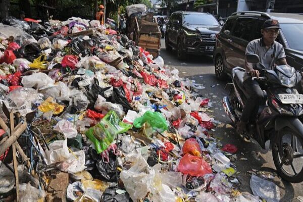 UN Faces Hurdles in Finalizing Global Plastics Treaty as Deadline Approaches 🌍♻️ UN talks face challenges as plastics treaty deadline nears