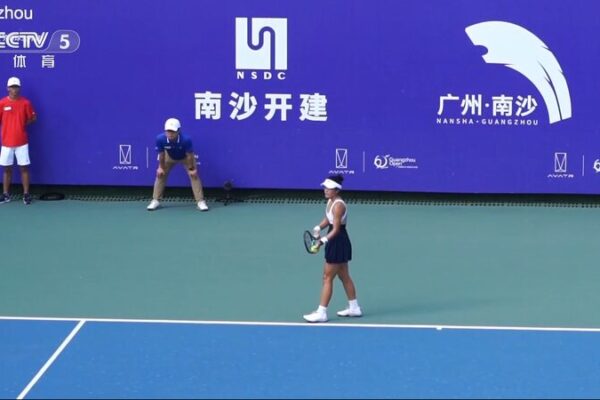 🏆 Wei Sijia Upsets No.6 Seed Rebecca Sramkova at Guangzhou Open! Wei Sijia upsets No. 6 seed Rebecca Sramkova at Guangzhou Open