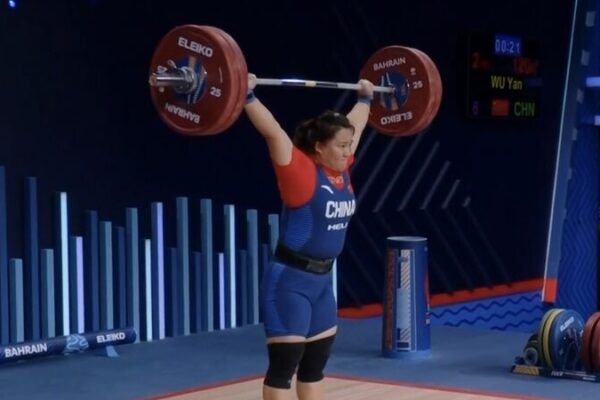 🏋️♀️ Wu Yan Makes History: Sweeps All Three Golds at World Weightlifting Championships! Wu Yan sweeps all three golds at World Weightlifting Championships