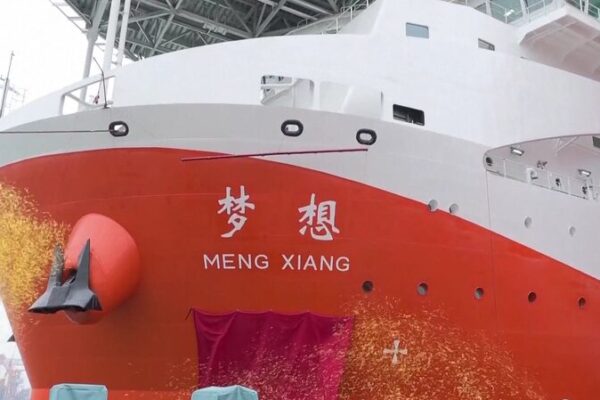 Xi congratulates commissioning of China's deep-ocean drilling vessel