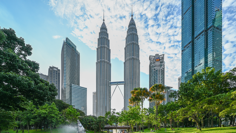 Xi Jinping’s Kuala Lumpur Visit: Bridging Regional Ties Xi Jinping’s Kuala Lumpur Visit: Bridging Regional Ties
