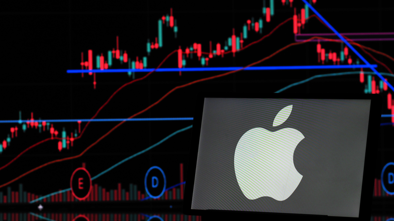 Apple_Stock_Tumbles_as_Microsoft_Takes_the_Top_Spot