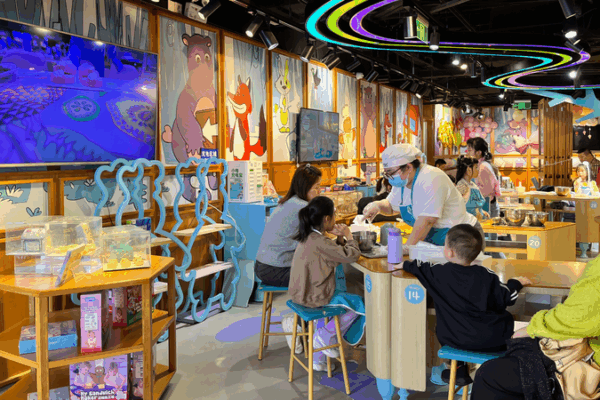 Booming Parent-Child Trend Fuels Family Fun in the Chinese Mainland Booming_Parent_Child_Trend_Fuels_Family_Fun_in_the_Chinese_Mainland
