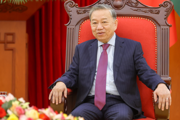 Xi’s Visit Ushers New Era in Vietnam–China Ties Xi's Visit Ushers New Era in Vietnam–China Ties
