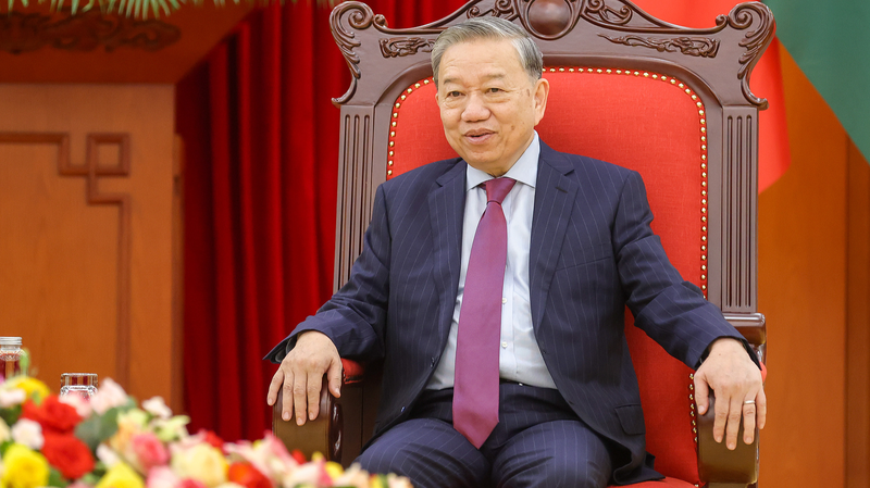 CD68LTYXKCHCMHJ5JHE6 - Namaste Headlines Xi's Visit Ushers New Era in Vietnam–China Ties