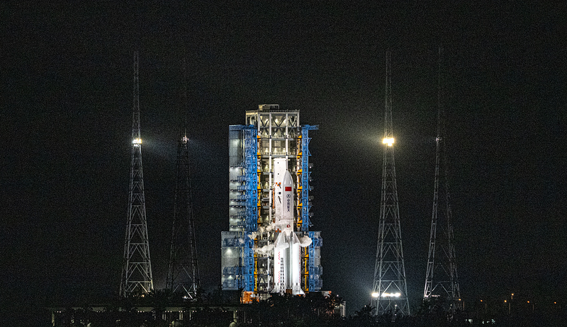 China Launches Next-Gen Internet Satellite Group China_Launches_Next_Gen_Internet_Satellite_Group