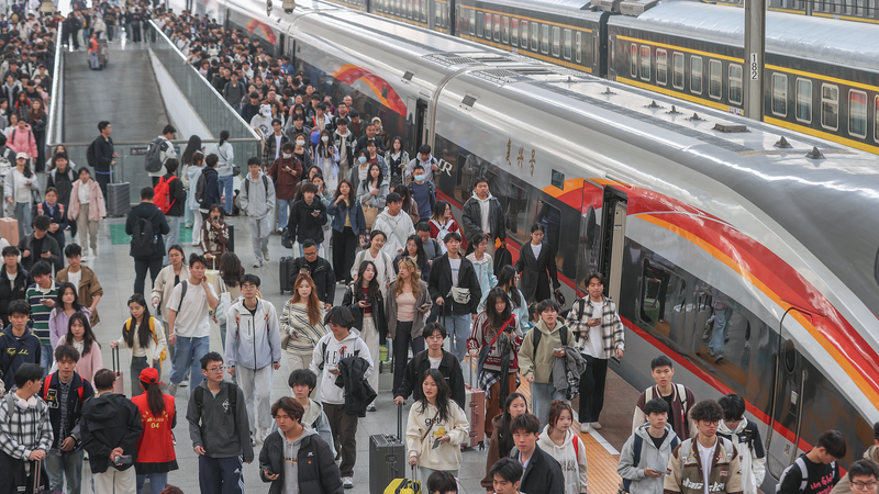 China’s May Day Railway Rush: 144M Trips Boost Travel Vibes China_s_May_Day_Railway_Rush__144M_Trips_Boost_Travel_Vibes