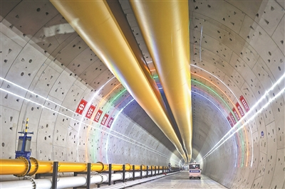 China’s Navigator TBM Breaks New Ground Beneath Yangtze China_s_Navigator_TBM_Breaks_New_Ground_Beneath_Yangtze