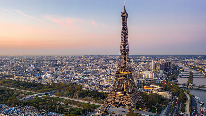 Discover_the_Eiffel_Tower__A_World_Expo_Marvel_Turned_Icon