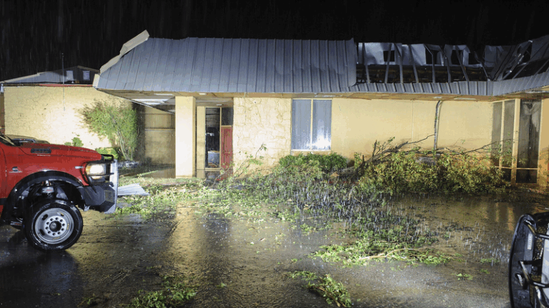 Easter_Tornado_Chaos_Rocks_Texas_and_Oklahoma