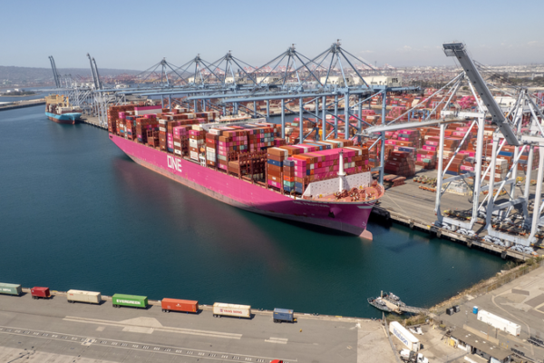 Experts Warn U.S. Port Fees on Chinese Ships May Backfire Experts_Warn_U_S__Port_Fees_on_Chinese_Ships_May_Backfire