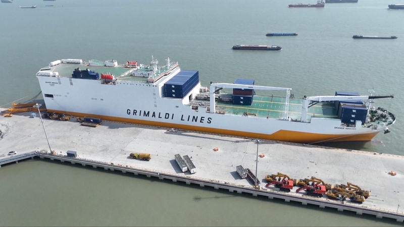 First_Direct_Route__Yangtze_Basin_to_Africa_Opens_Trade_Gateway video poster