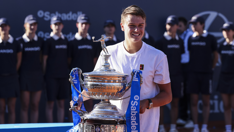 Holger_Rune_Stuns_Alcaraz_in_Barcelona_Final - Namaste Headlines Holger_Rune_Stuns_Alcaraz_in_Barcelona_Final