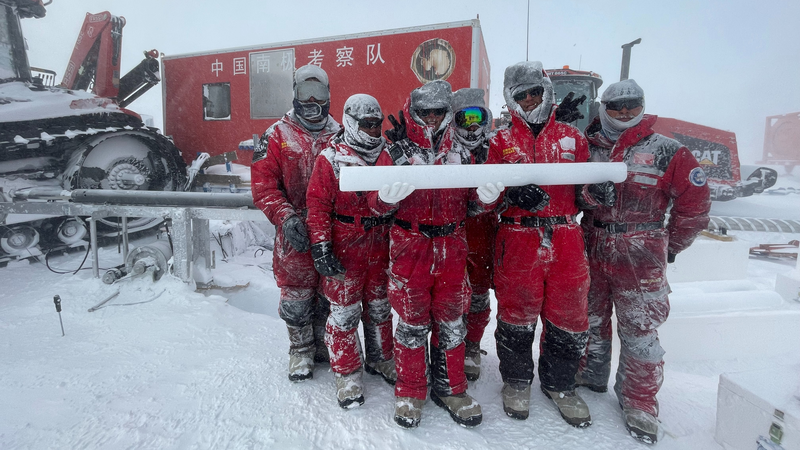 Icebreaker_Xue_Long_Returns_to_Shanghai_After_Epic_Antarctic_Journey video poster
