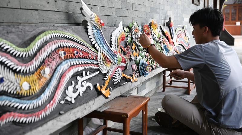 Modern_Twist_on_Timeless_Qianci_Art