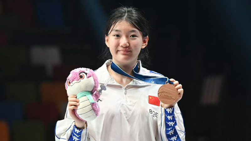 Pan_Qimiao_Shines_with_Bronze_at_Junior_Worlds