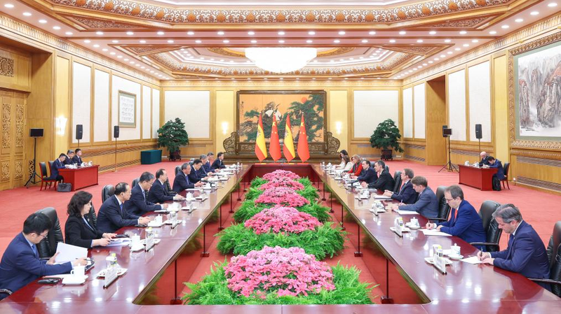 Premier_Li_Blasts_U_S__Tariffs__Global_Trade_in_Turmoil